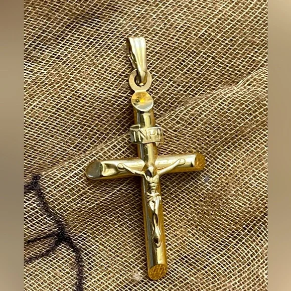 Vintage 14k Gold Cross - Picture 3 of 6